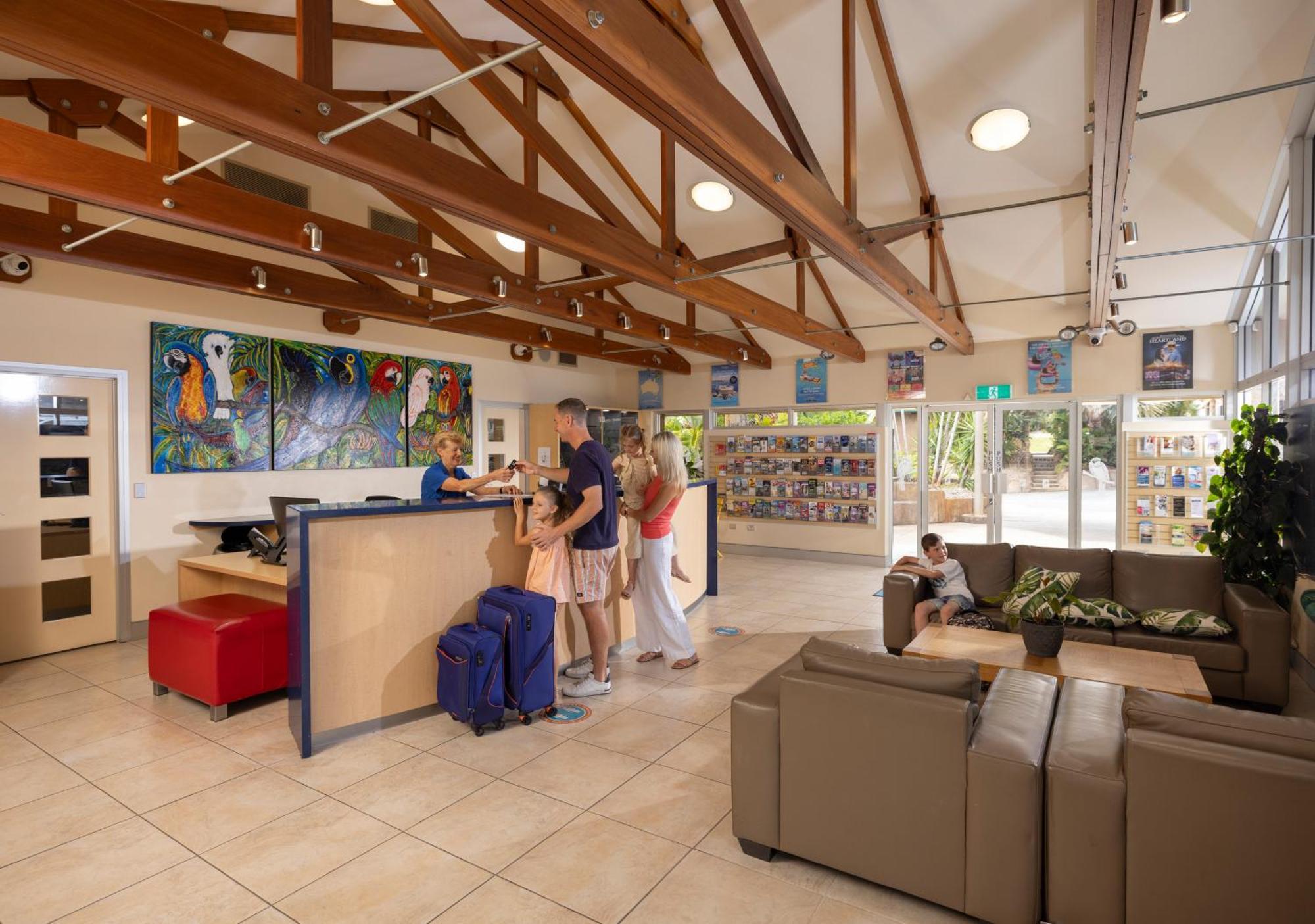 Ashmore Palms Holiday Village Gold Coast Buitenkant foto